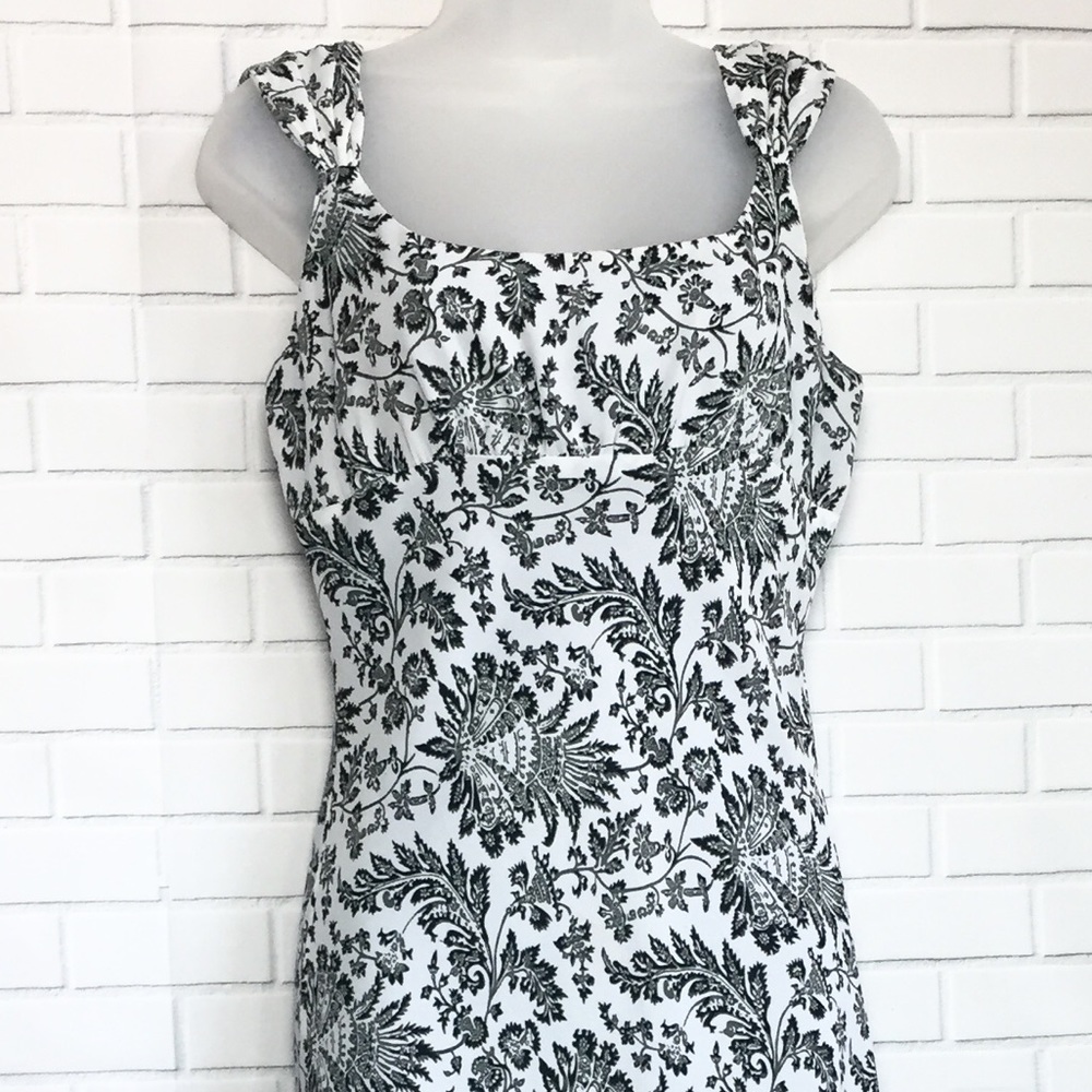 Never worn WHBM Black & White Dress NWOT